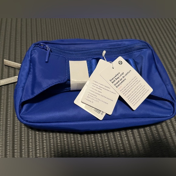Lululemon Athletica Cobalt Blue Everywhere Belt Bag Large - Picture 2 of 5